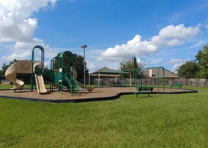 ~~ Big Family Home Near 99 / I10 / Kid Friendly~~