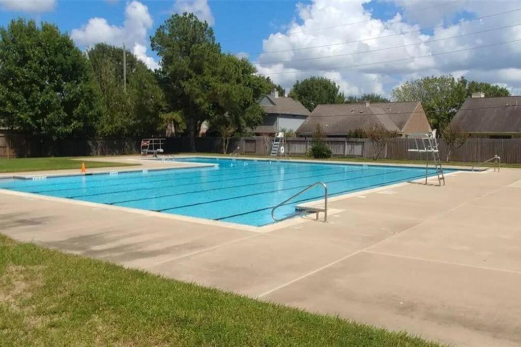 ~~ Big Family Near 99 / I10 / Kid Friendly~~ Hébergement de vacances *